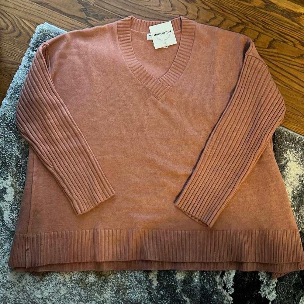 mittoshop v-neck sweater, orange, size S/M NWT!